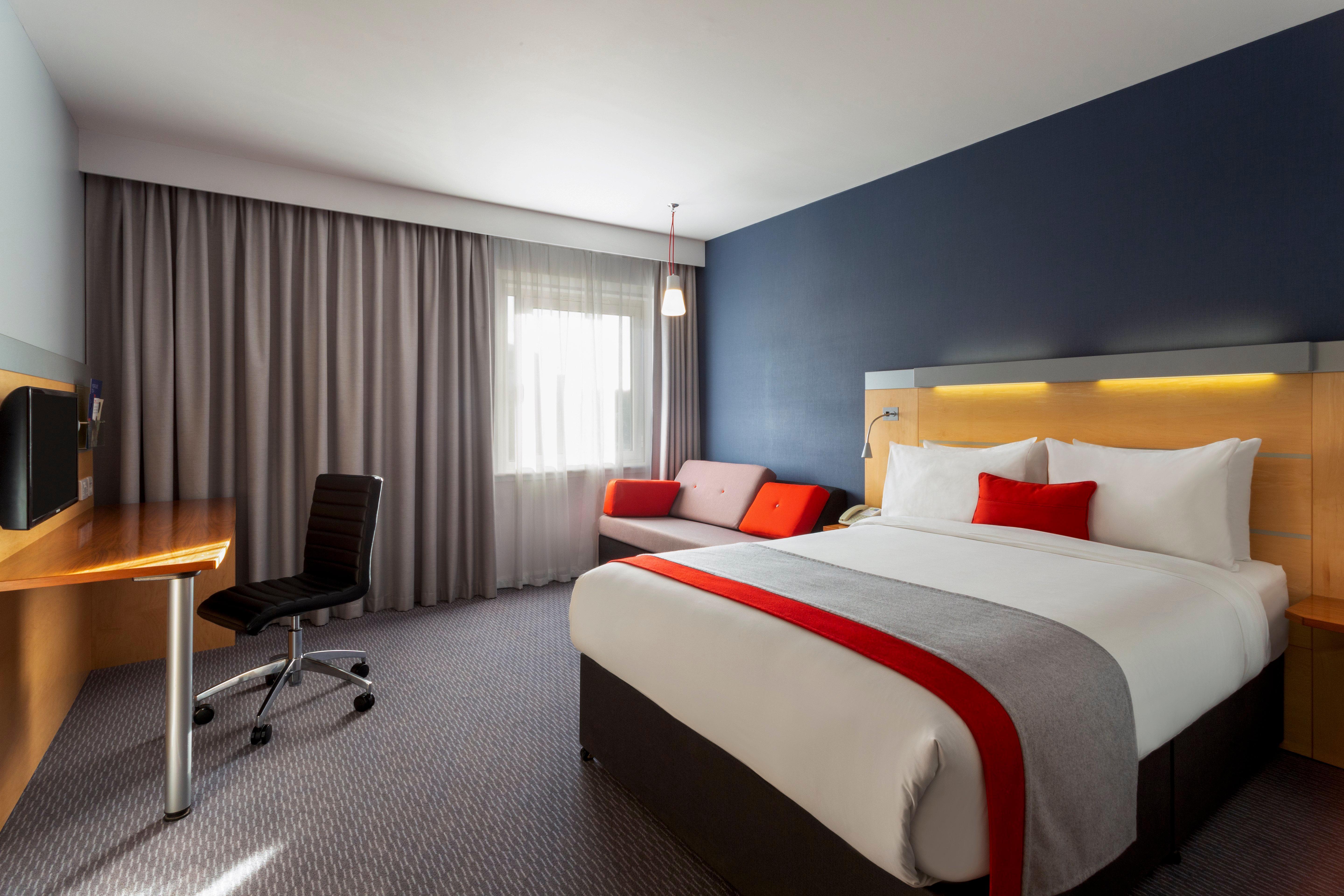 Holiday Inn Express Birmingham Redditch By Ihg Zewnętrze zdjęcie