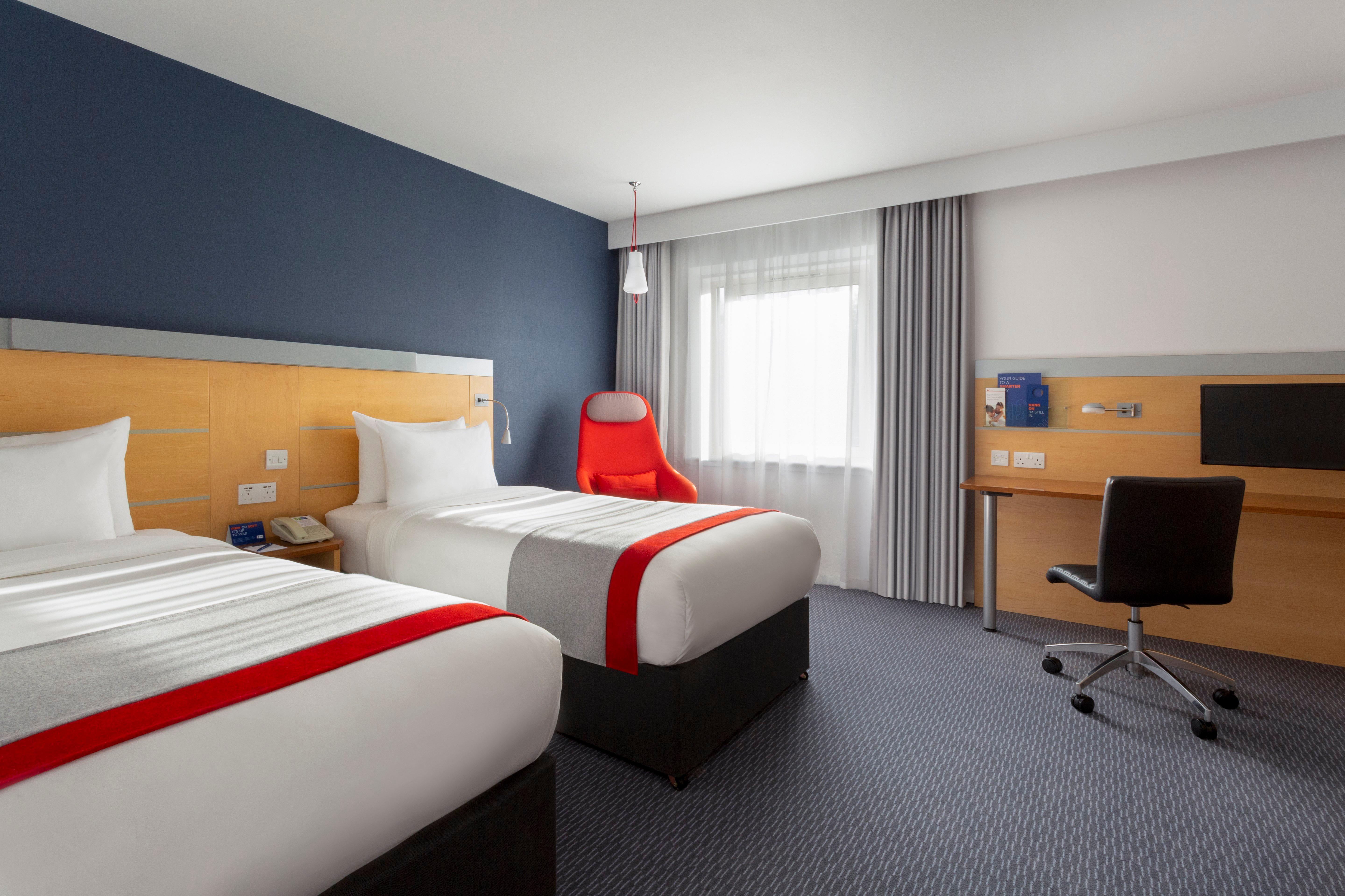 Holiday Inn Express Birmingham Redditch By Ihg Zewnętrze zdjęcie