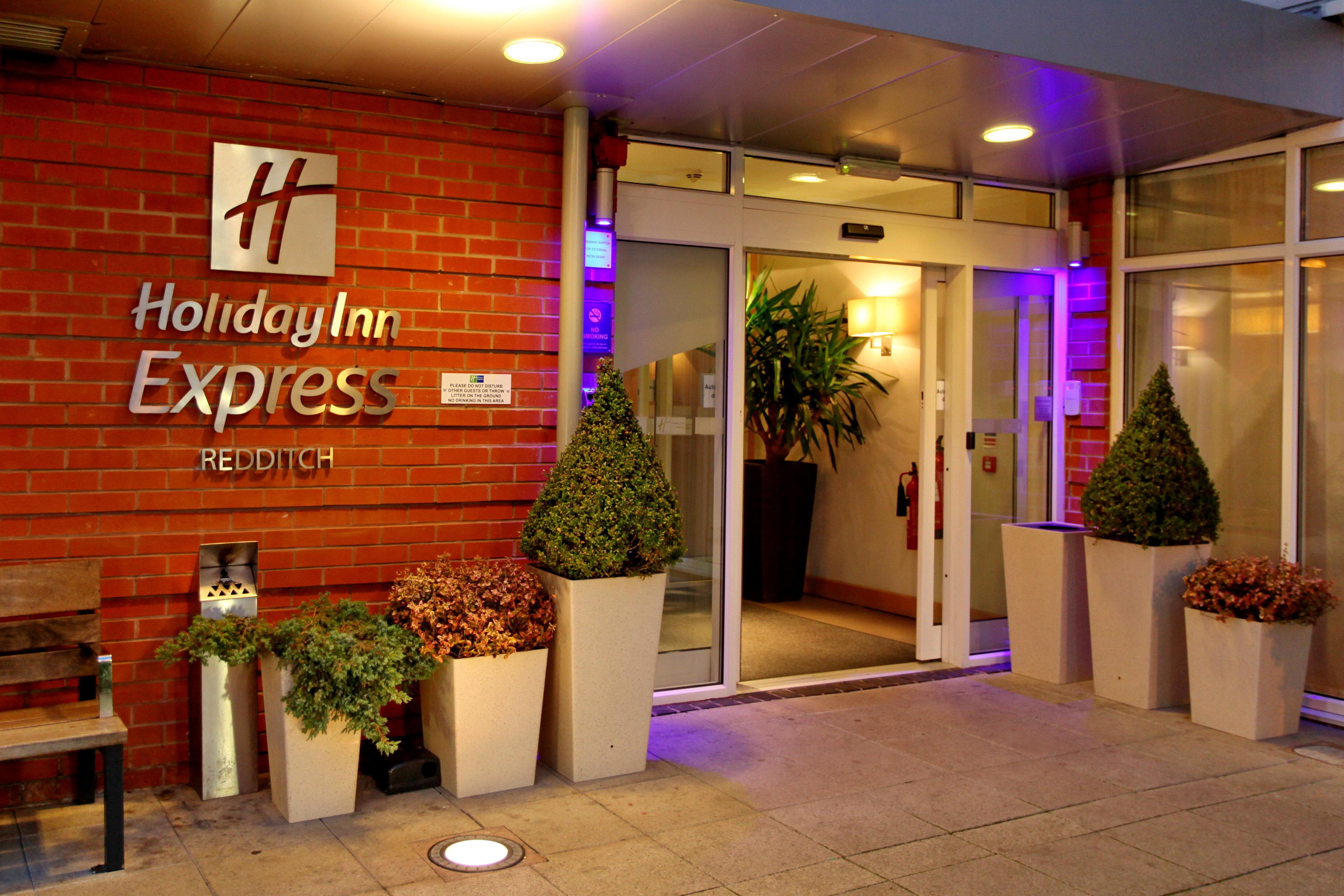 Holiday Inn Express Birmingham Redditch By Ihg Zewnętrze zdjęcie