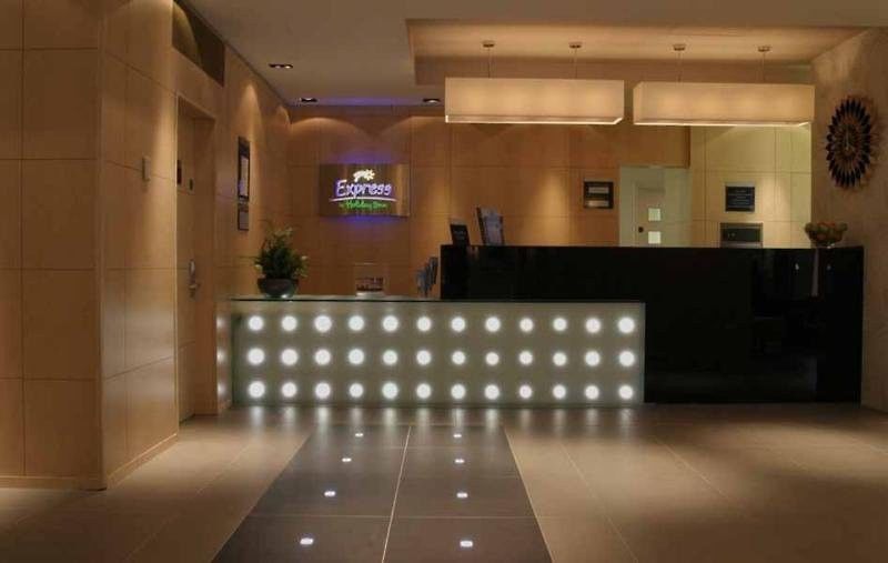 Holiday Inn Express Birmingham Redditch By Ihg Zewnętrze zdjęcie