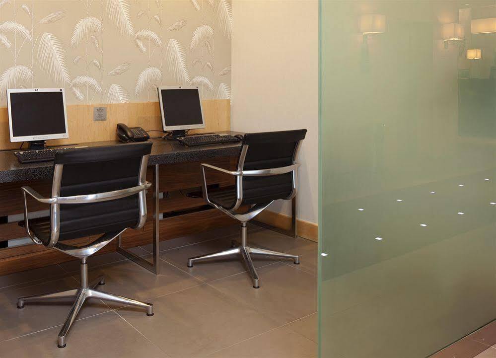 Holiday Inn Express Birmingham Redditch By Ihg Zewnętrze zdjęcie