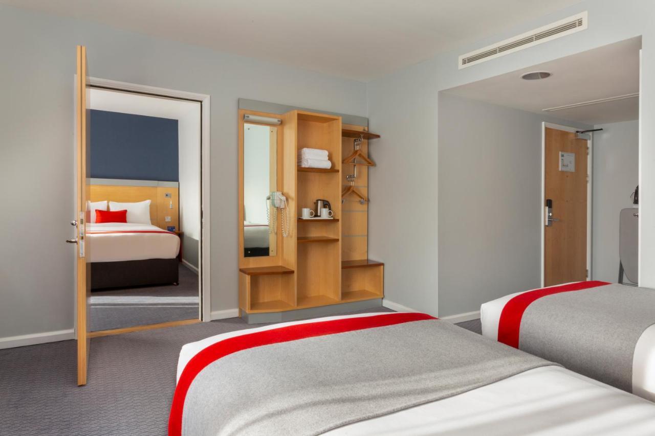 Holiday Inn Express Birmingham Redditch By Ihg Zewnętrze zdjęcie